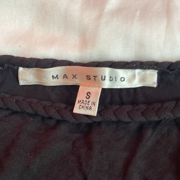 Black Max Studio top in size S - Picture 2 of 3